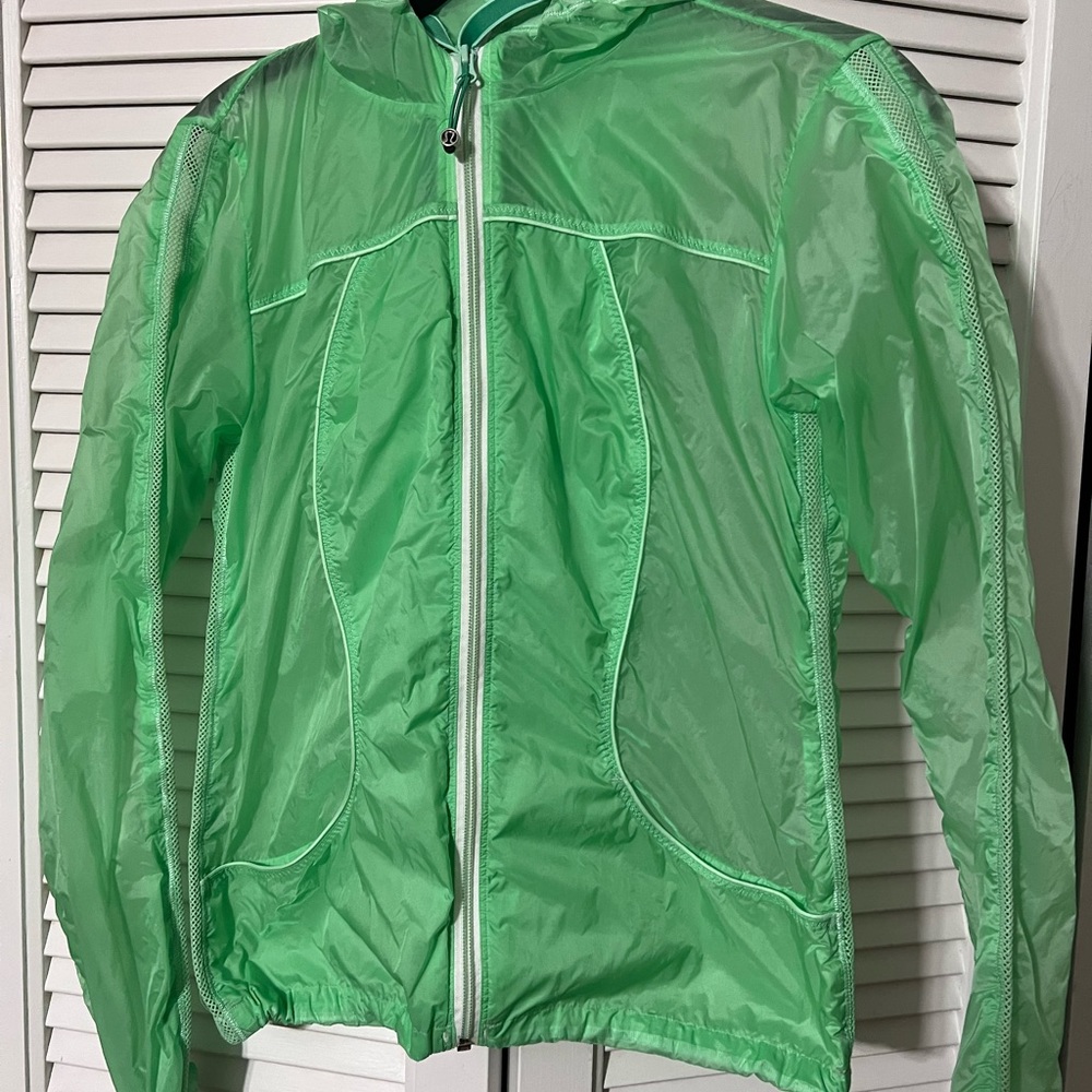 Lululemon windbreaker